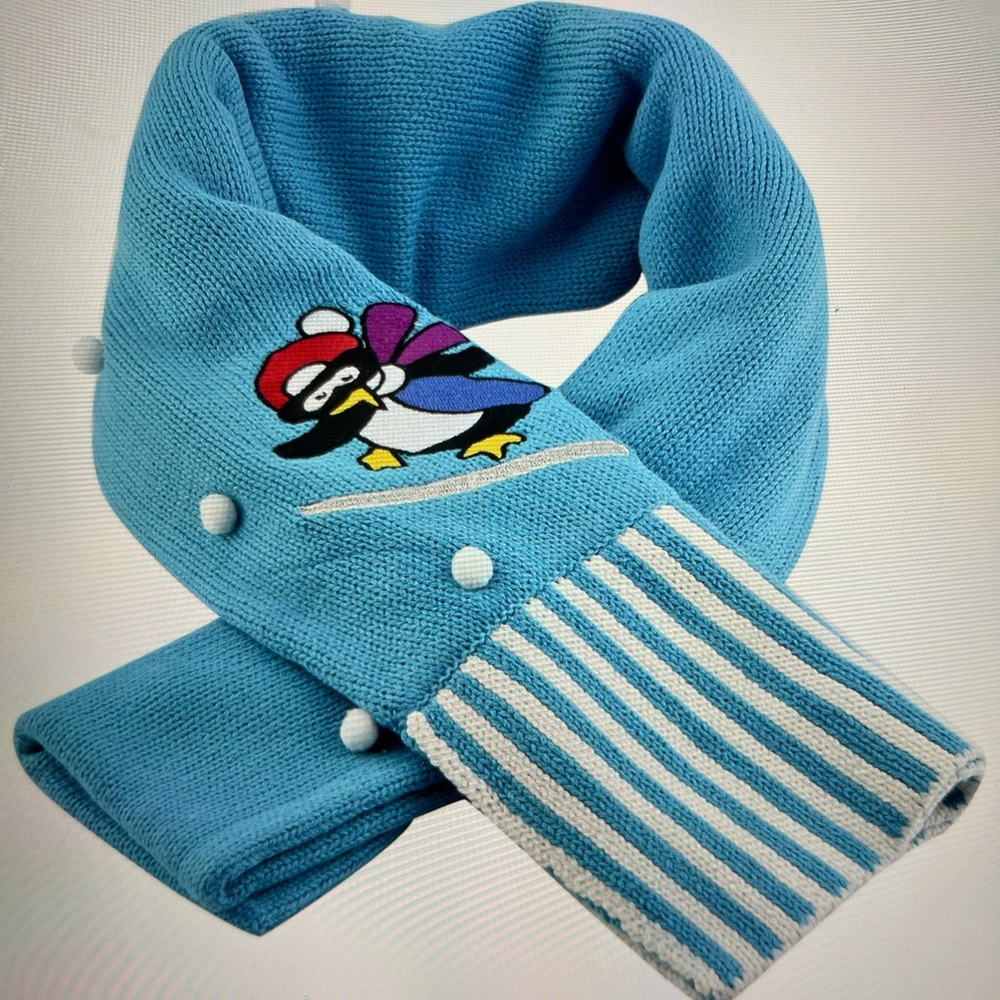 HOLIDAY PENGUIN DESIGNER SCARF 💕🧣HOLIDAY EDITION.